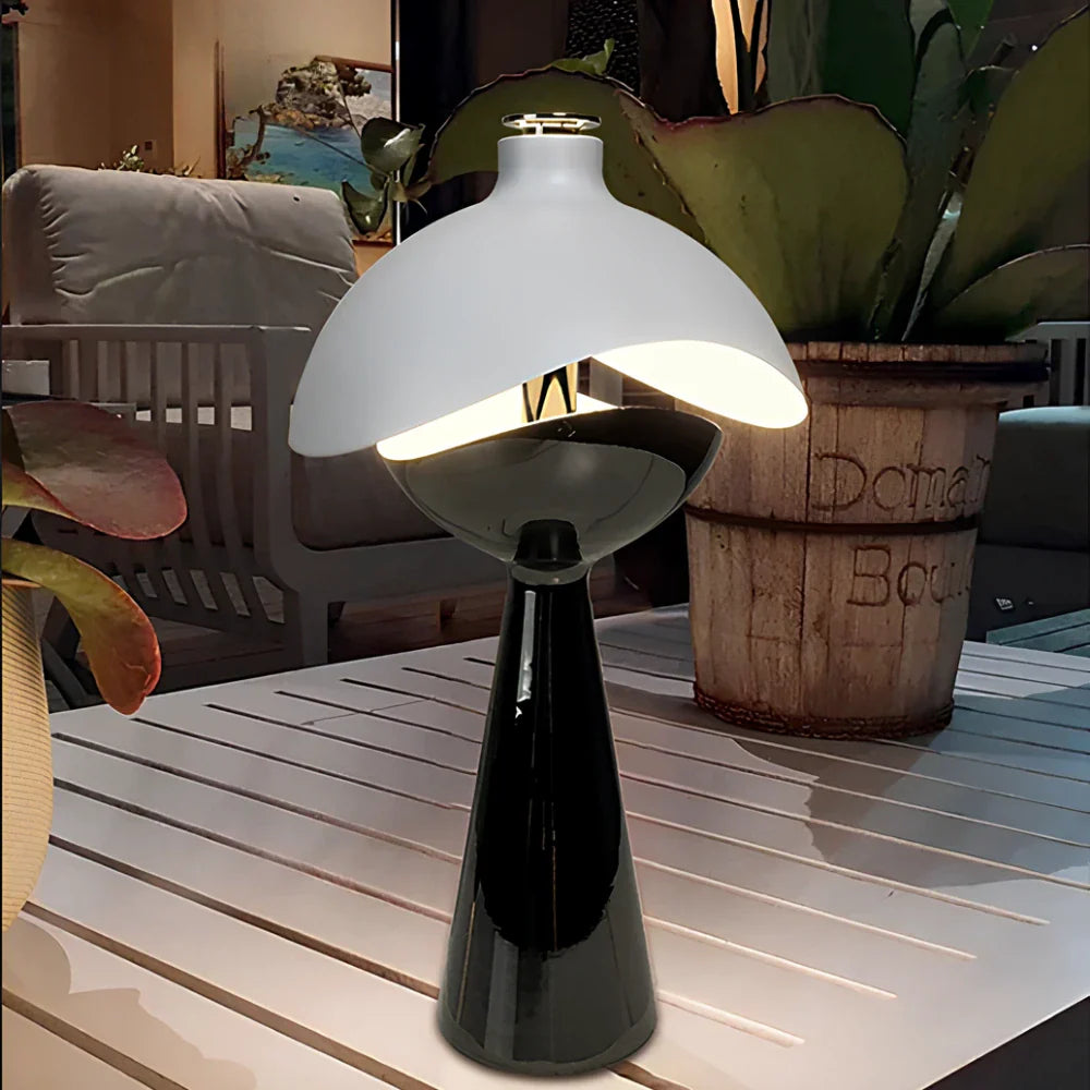 CARLINO – Contemporary Sculpted Table Lamp