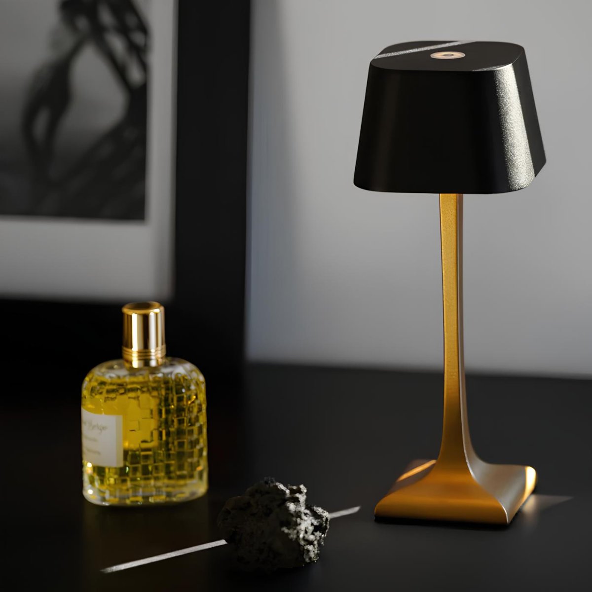 YESTERM – Sleek & Rechargeable Table Lamp