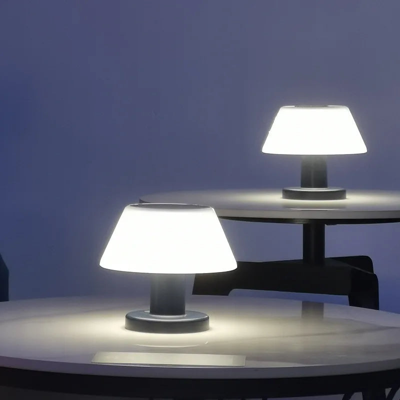 LUMIRAJ – Solar Powered Table Lamp