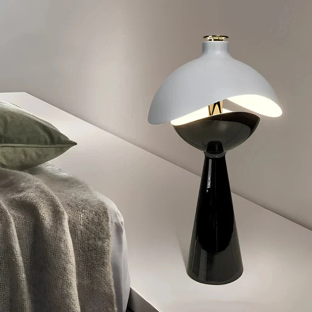 CARLINO – Contemporary Sculpted Table Lamp