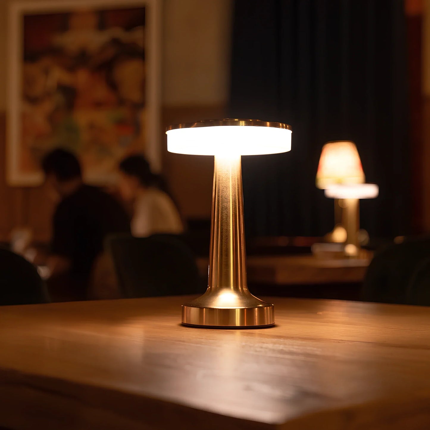 RETROVIBE - Modern Industrial Table Lamp