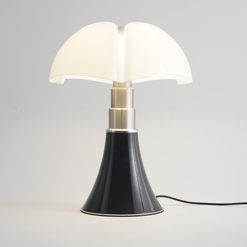 WELYSS – Modern Classic Table Lamp