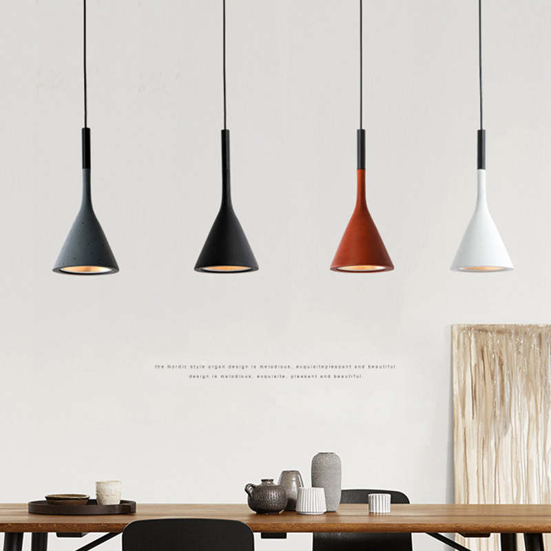 VORIC – Modern Triangle Ceiling Light