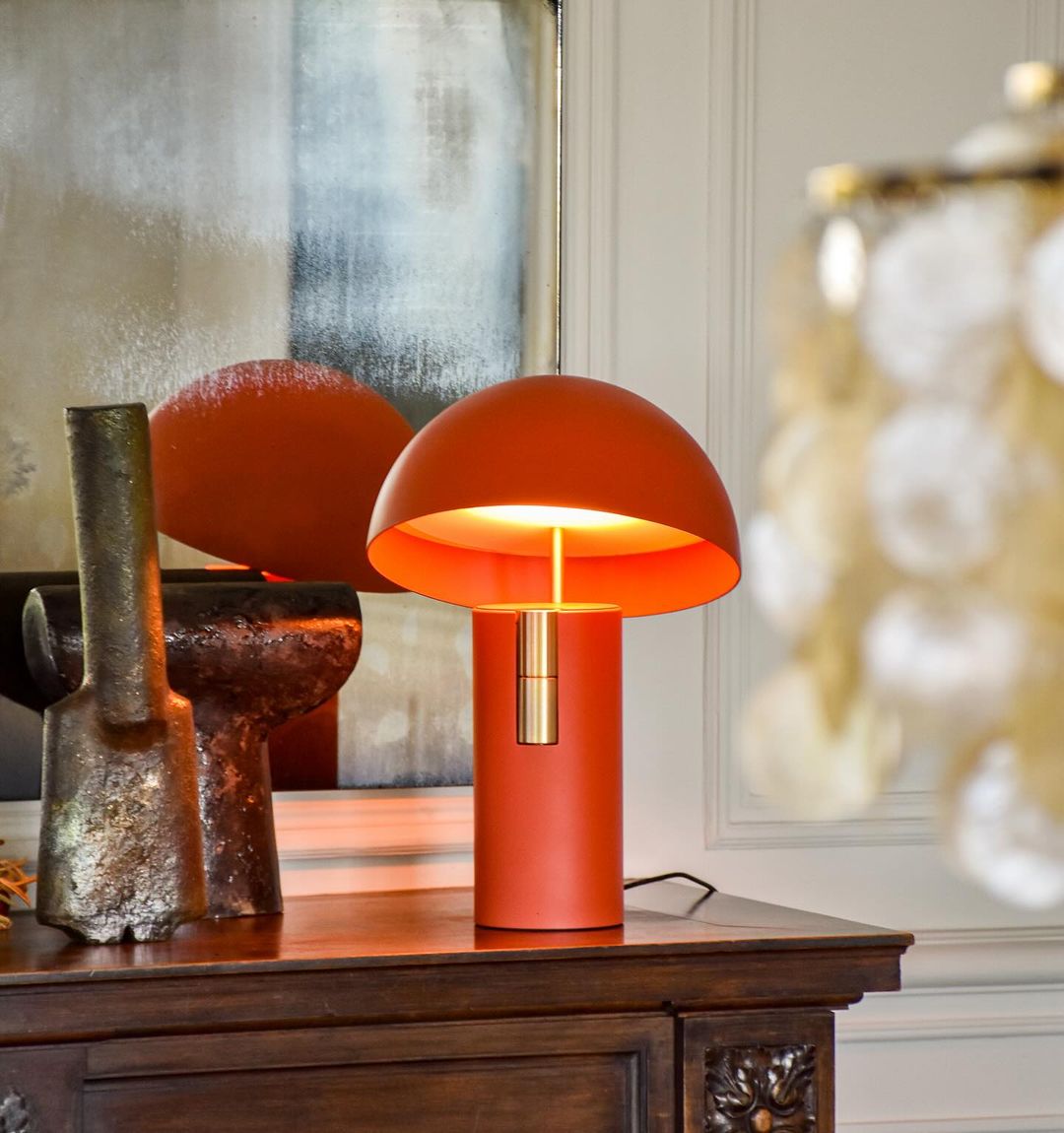 XELORY - Modern Table Lamp with Luxury Design