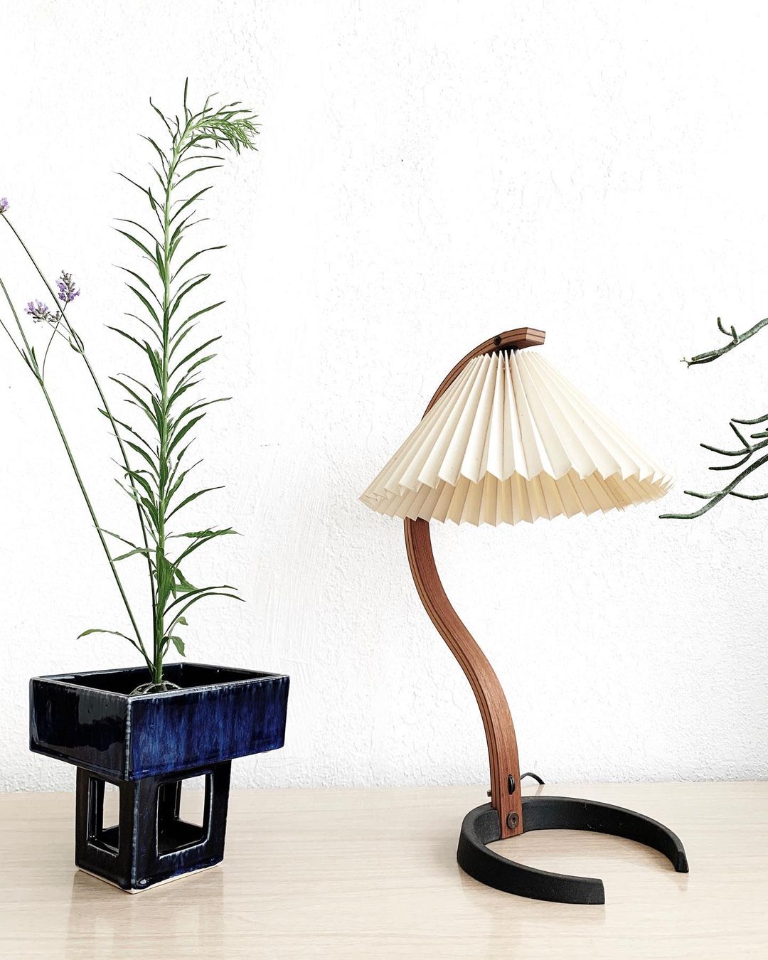 KALEIDO – Elegance LED Table Lamp