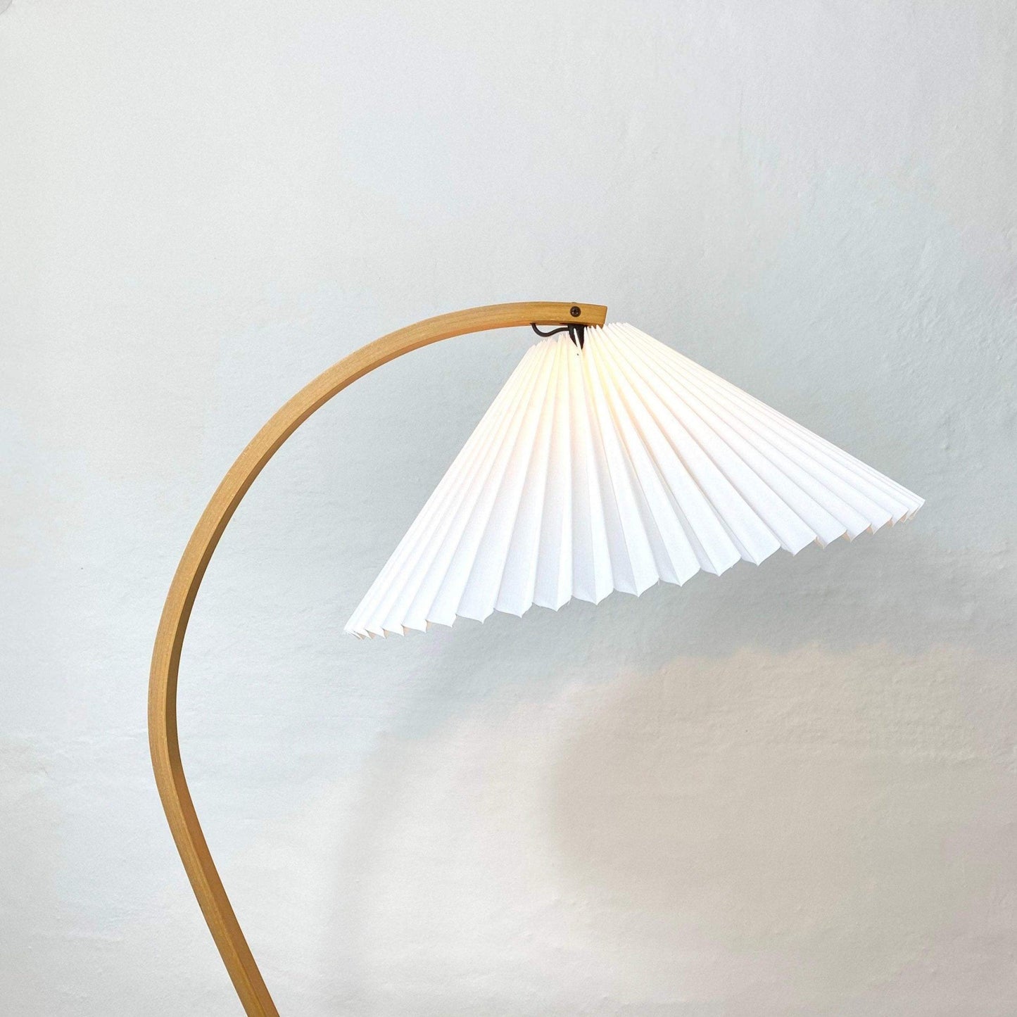 KALEIDO – Elegance LED Table Lamp