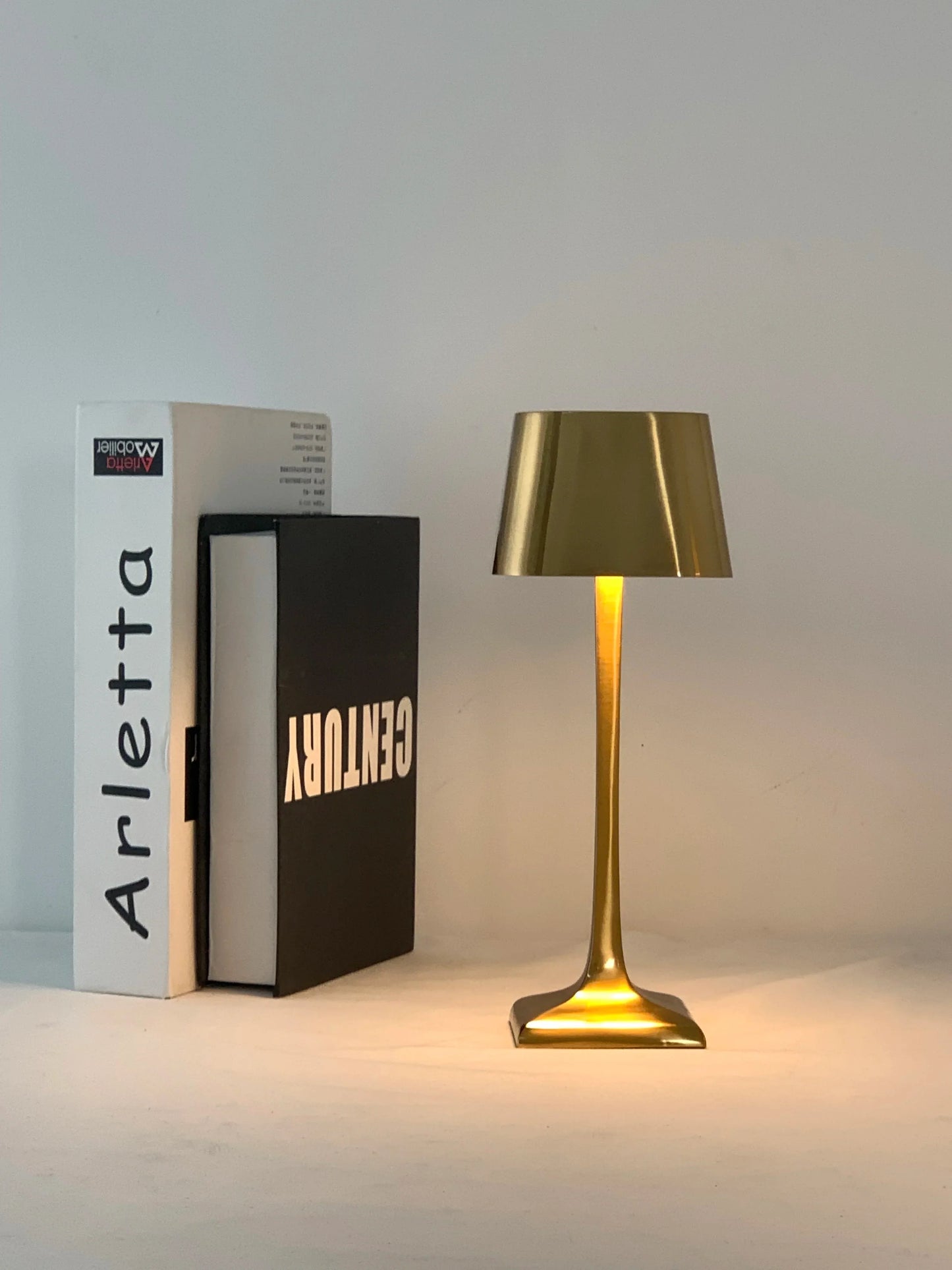 KAIROS - LED USB Square Table Lamp