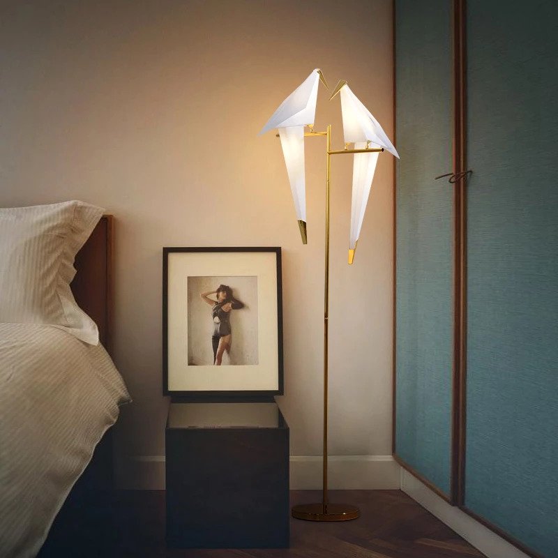 JOULARD – Sleek LED Table Lamp