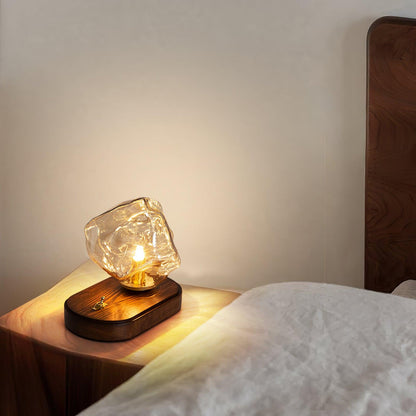 SOLVAN - Sleek Table Lamp