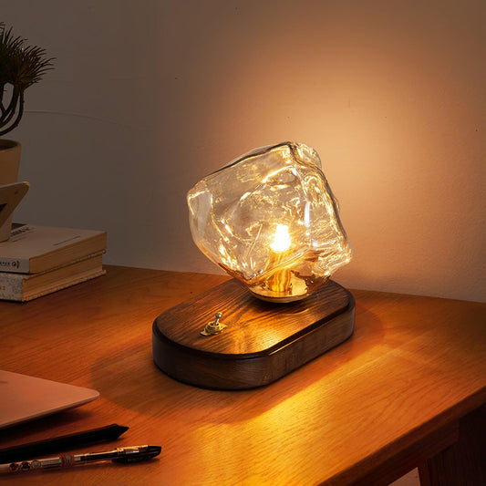 SOLVAN - Sleek Table Lamp