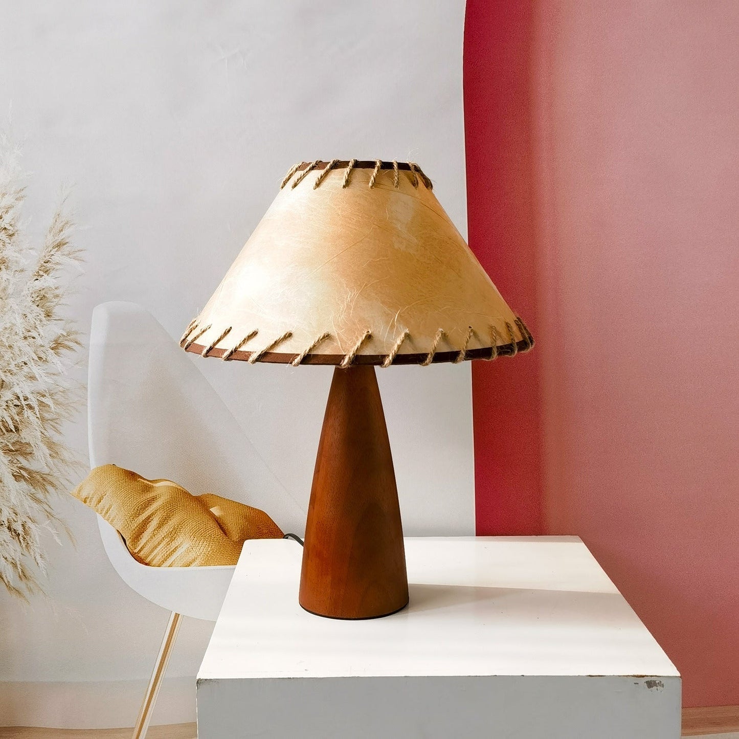 WYNELL – Classic Wooden Table Lamp