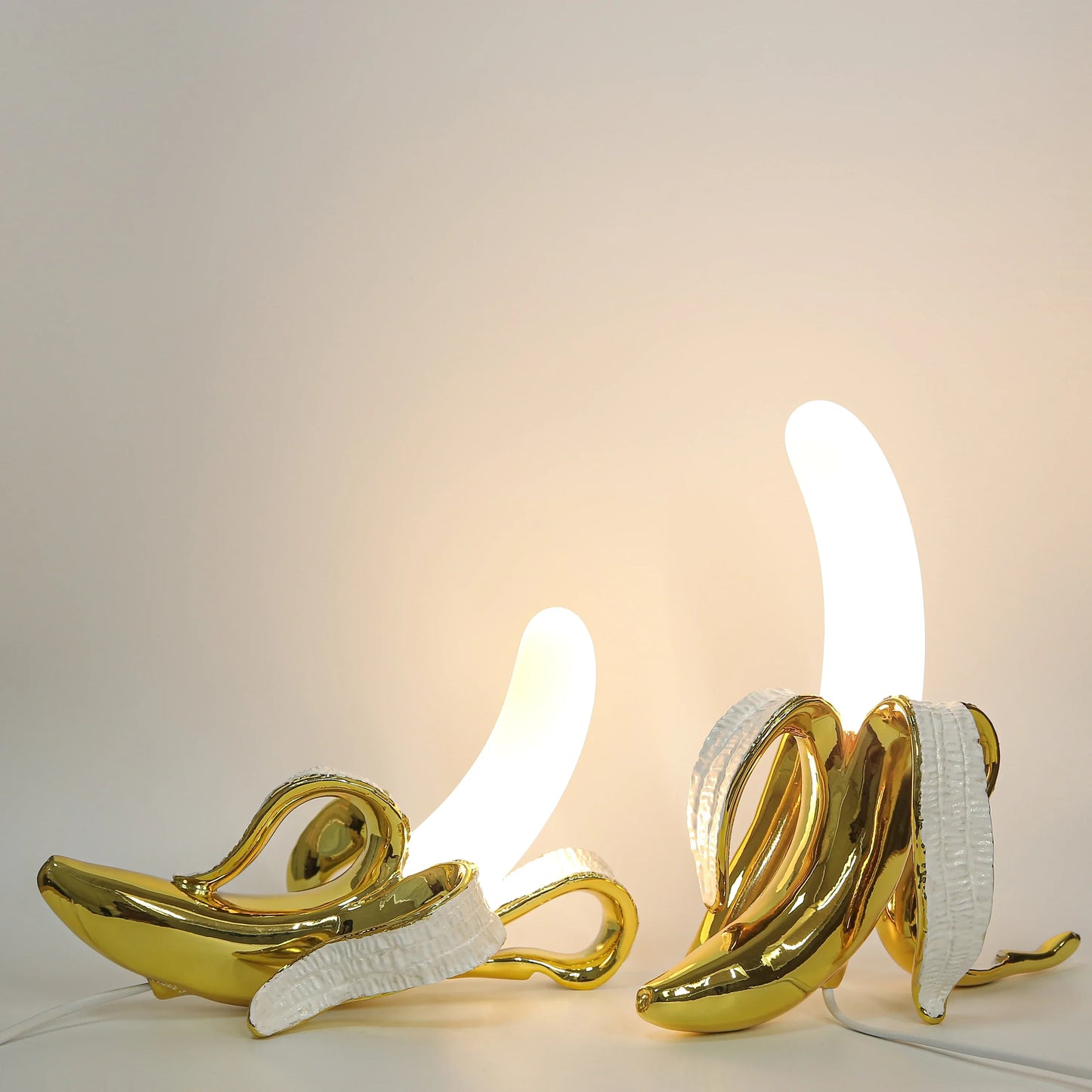 RALIF – Unique Banana Table Lamp