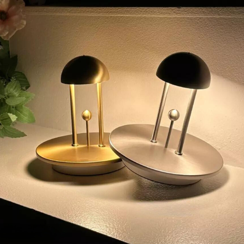 GRACEFUL Timeless Table Lamp