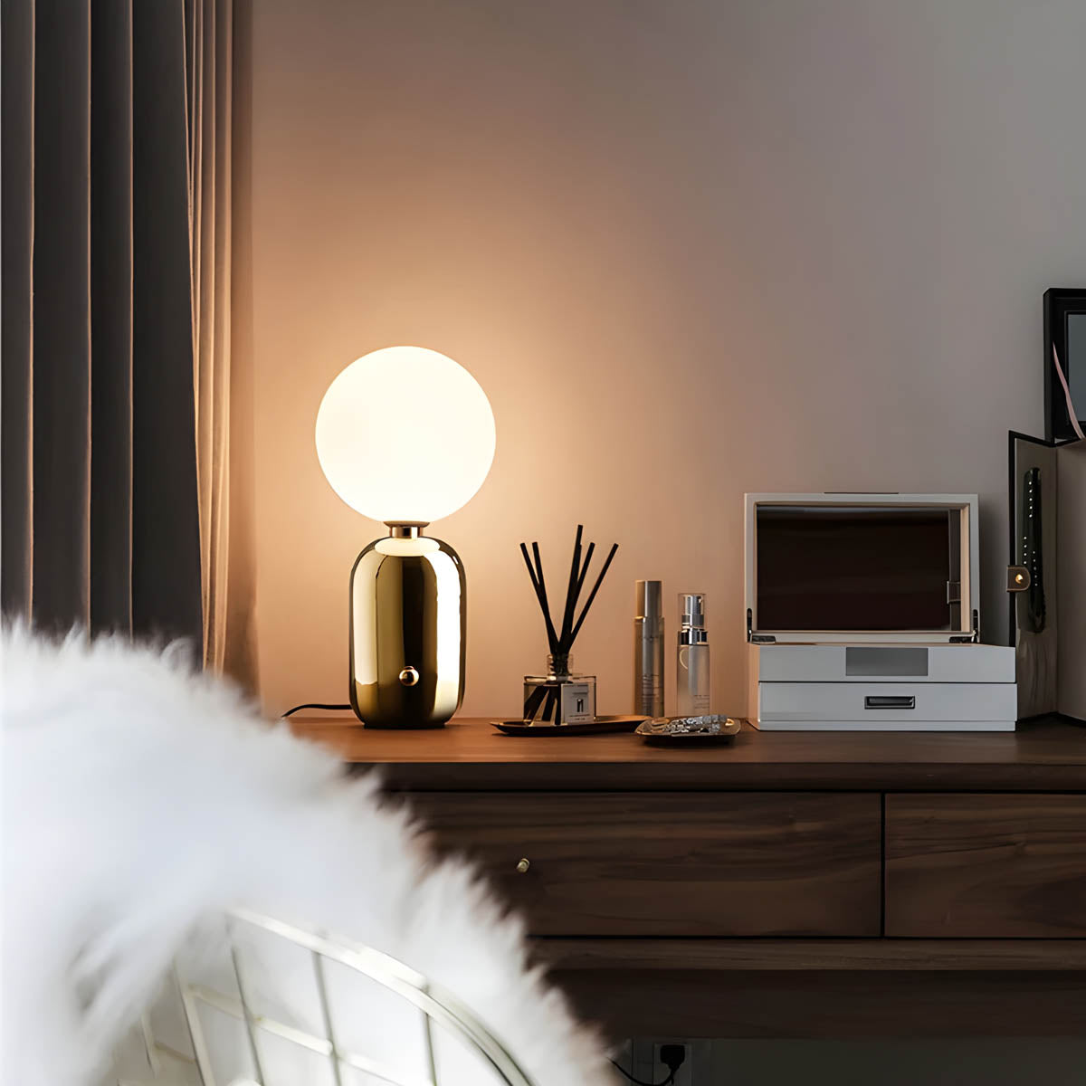 WISTON - Elegant Designer Table Lamp