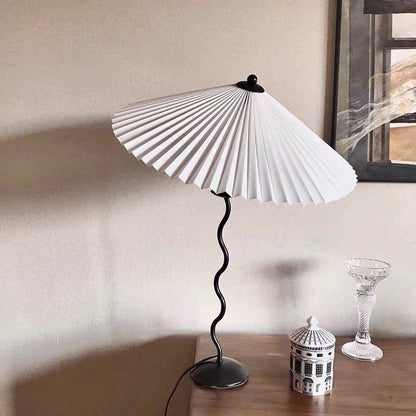 SLEEKI – Stylish Wavy Table Lamp