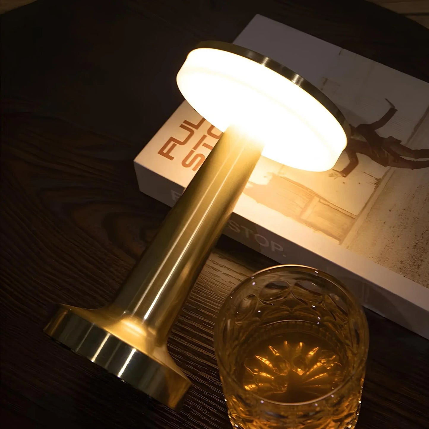 RETROVIBE - Modern Industrial Table Lamp