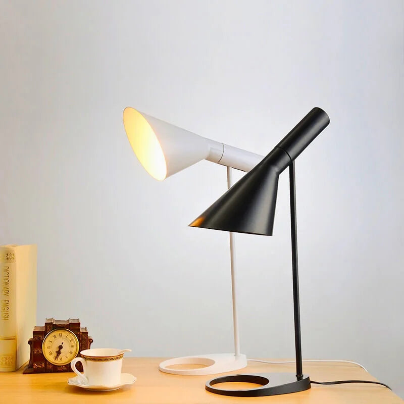 DARIOS - Sleek Lighting LED Table Lamp