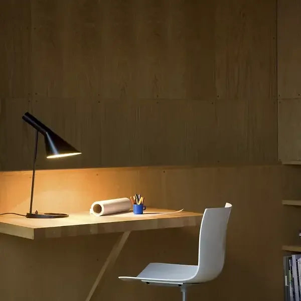 DARIOS - Sleek Lighting LED Table Lamp