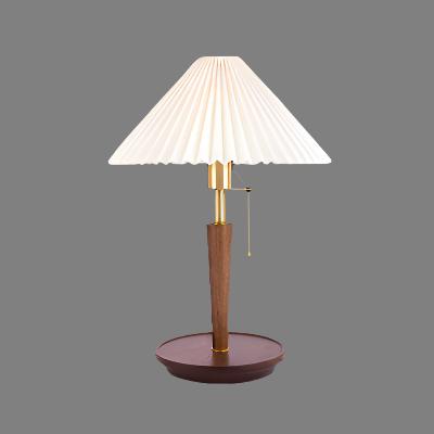 ILLUMINAD – Retro Wooden Table Lamp