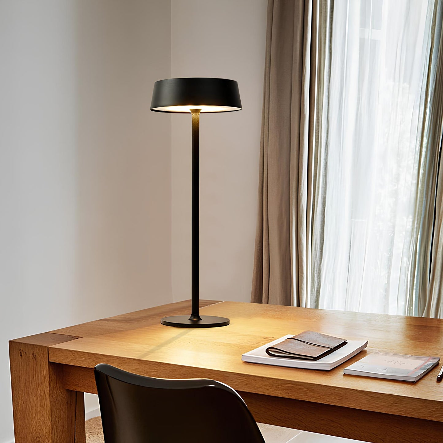 AURA Modern Table Lamp