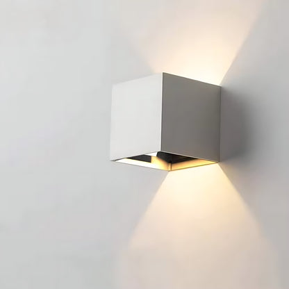 HELSA - Modern Wall Lamp for Sleek Interior Ambiance