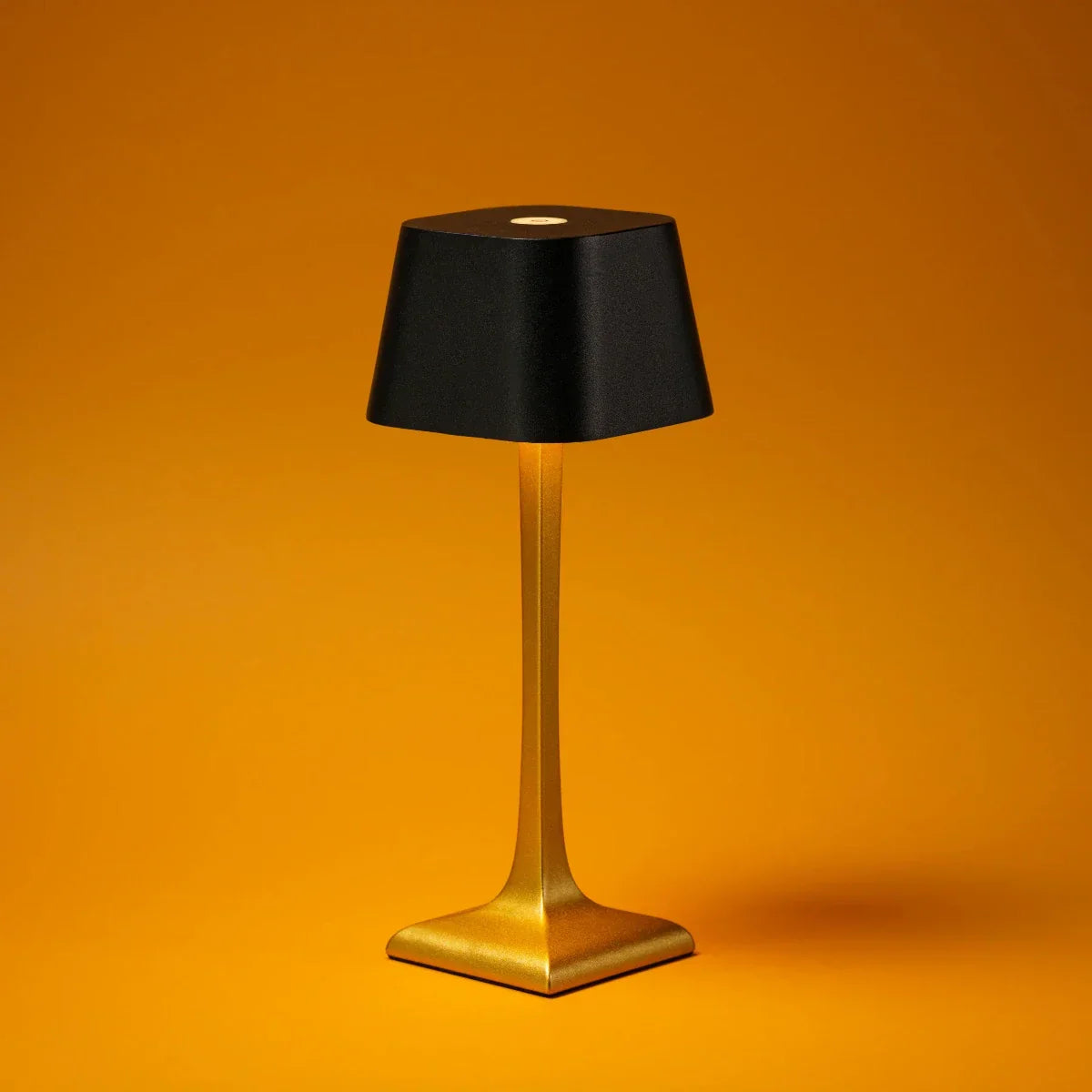 YESTERM – Sleek & Rechargeable Table Lamp