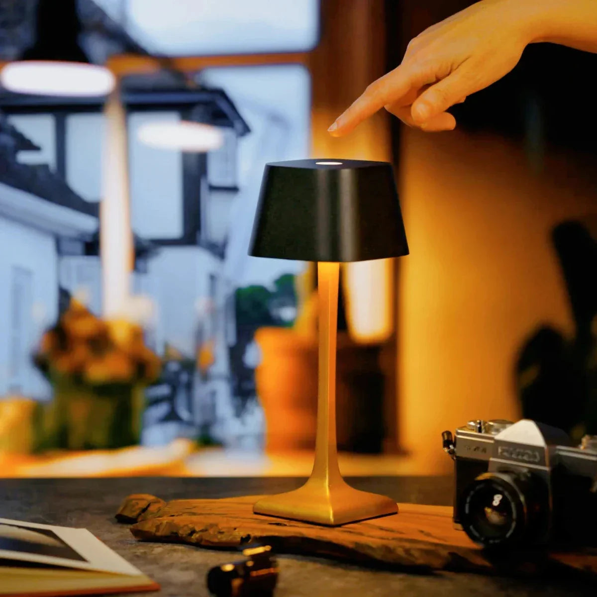 YESTERM – Sleek & Rechargeable Table Lamp