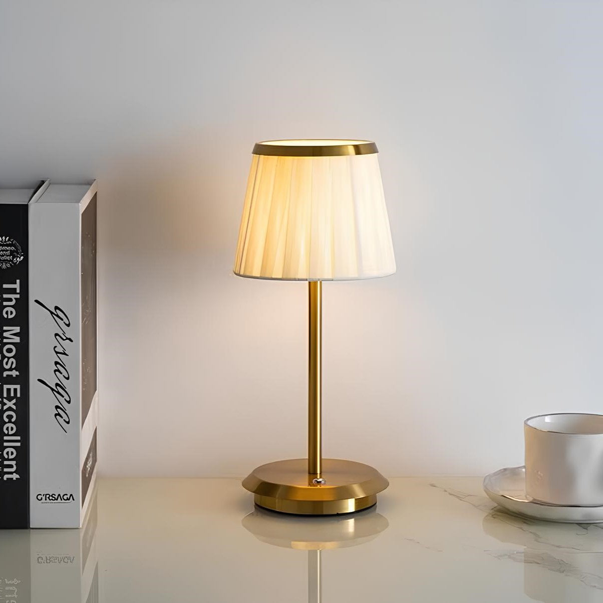 MAJESTIL - Modern Elegance Table Lamp