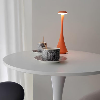 FLORIUM – Sleek & Dimmable Table Lamp