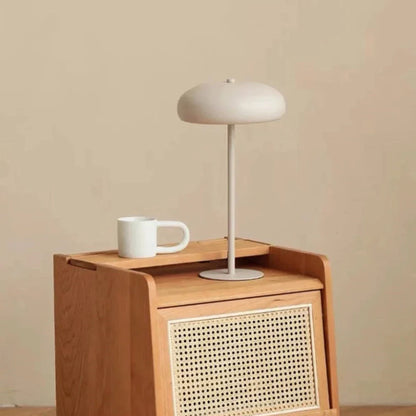 ULTRAL - Modern Retro Table Lamp